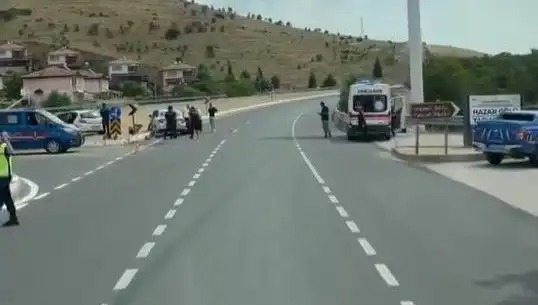 Elazığ’da Korkunç Kaza: İki Otomobil Çarpıştı, Yaralılar Hastaneye Kaldırıldı