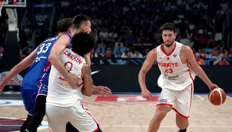12 Dev Adam, İsveç'ten Galip Gelip Çeyrek Finale Yükseldi!