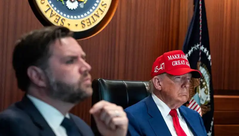 Trump'ın Azil Tasarısı Reddedildi: Siyasi Sahnede Şaşırtıcı Gelişmeler