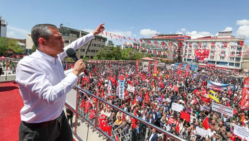 Özgür Özel'den Çarpıcı Açıklama: Örgütlerin Silah Bırakmasına Destek Veriyoruz