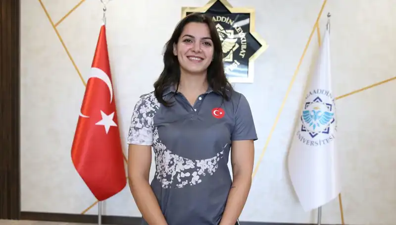 Altın Madalyalı Esra'nın Hedefi: Dünya Şampiyonluğu Yolunda Antrenmanlar Başladı!