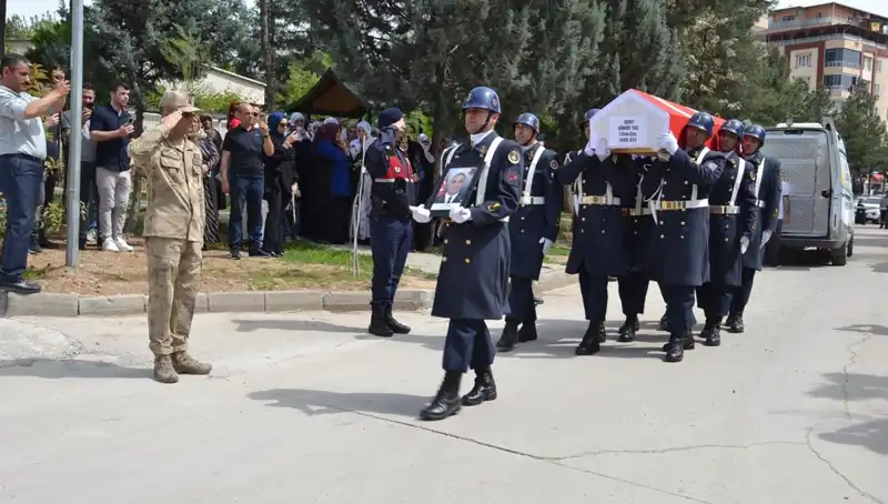 Şehit Gözyaşlarıyla Uğurlandı: Son Veda Anları Acı ve Gurur Dolu