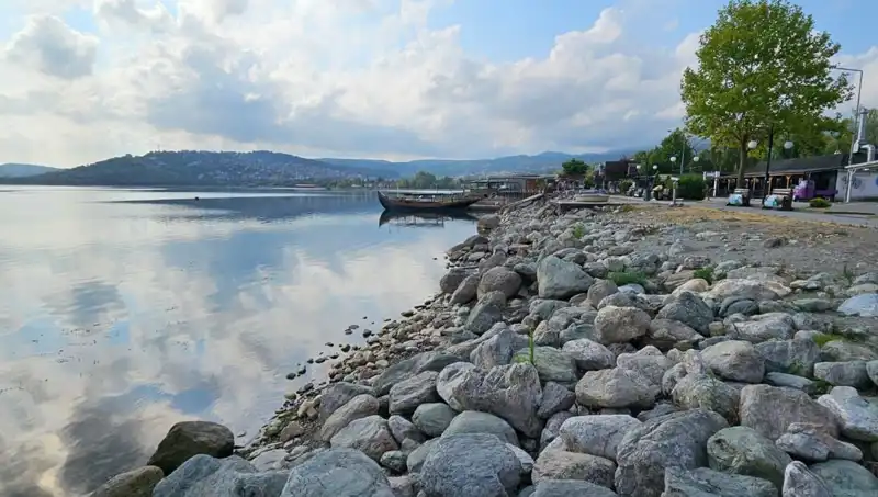 Sapanca Gölü'nde Su Seviyesi Düşüyor: Nedenleri ve Sonuçları