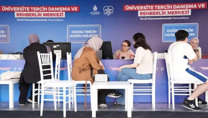 İstanbul'da 24 Yeni Tercih Danışma Merkezi Açıldı: Öğrencilere Destek İçin Hazır!