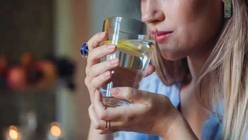 Aç Karnına 1 Litre Su İçmenin Sağlığa Olan Muazzam Faydaları