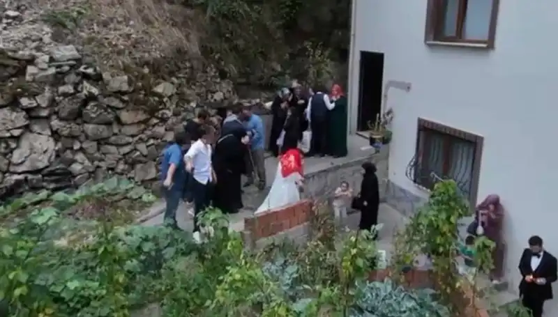 Kanlı Düğün: Korkunç Saldırı Anı ve Kaçış Detayları