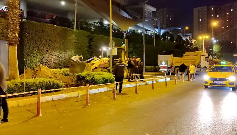 AVM Girişinde Doğalgaz Paniği: Alışverişin Ortasında Büyük Endişe