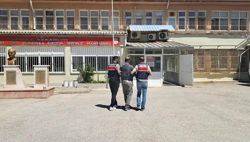 Kırmızı Bültenle Aranan Şüpheli Eskişehir'de Sıra Dışı Bir Operasyonla Yakalandı