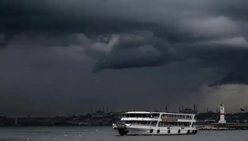 İstanbul ve Diğer İllerde Sağanak Yağış Uyarısı: Hazırlıklarınızı Yapın!