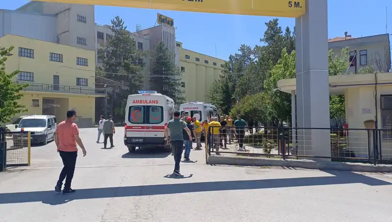 Çorum'da Un Fabrikasında Korkunç Patlama: Yaralı Sayısı 10'a Ulaştı!