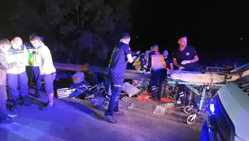 Minibüs Kazası: Savrulup Yola Savrulan Yolcuların Dramı
