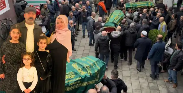 Rize'de Acı Vedalaşma: Strasbourg'da Hayatını Kaybeden Kız Kardeşlere Son Görev