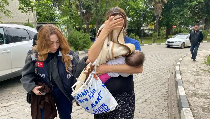 Evlerden Hırsızlık Yapan Kadın, Güvenlik Güçleri Tarafından Yakalandı!