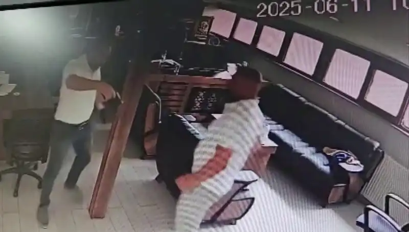 Alacak Verecek Meselesi Korkunç Bir Cinayetle Sonlandı: Kalfa İş İnsanını Vurdu